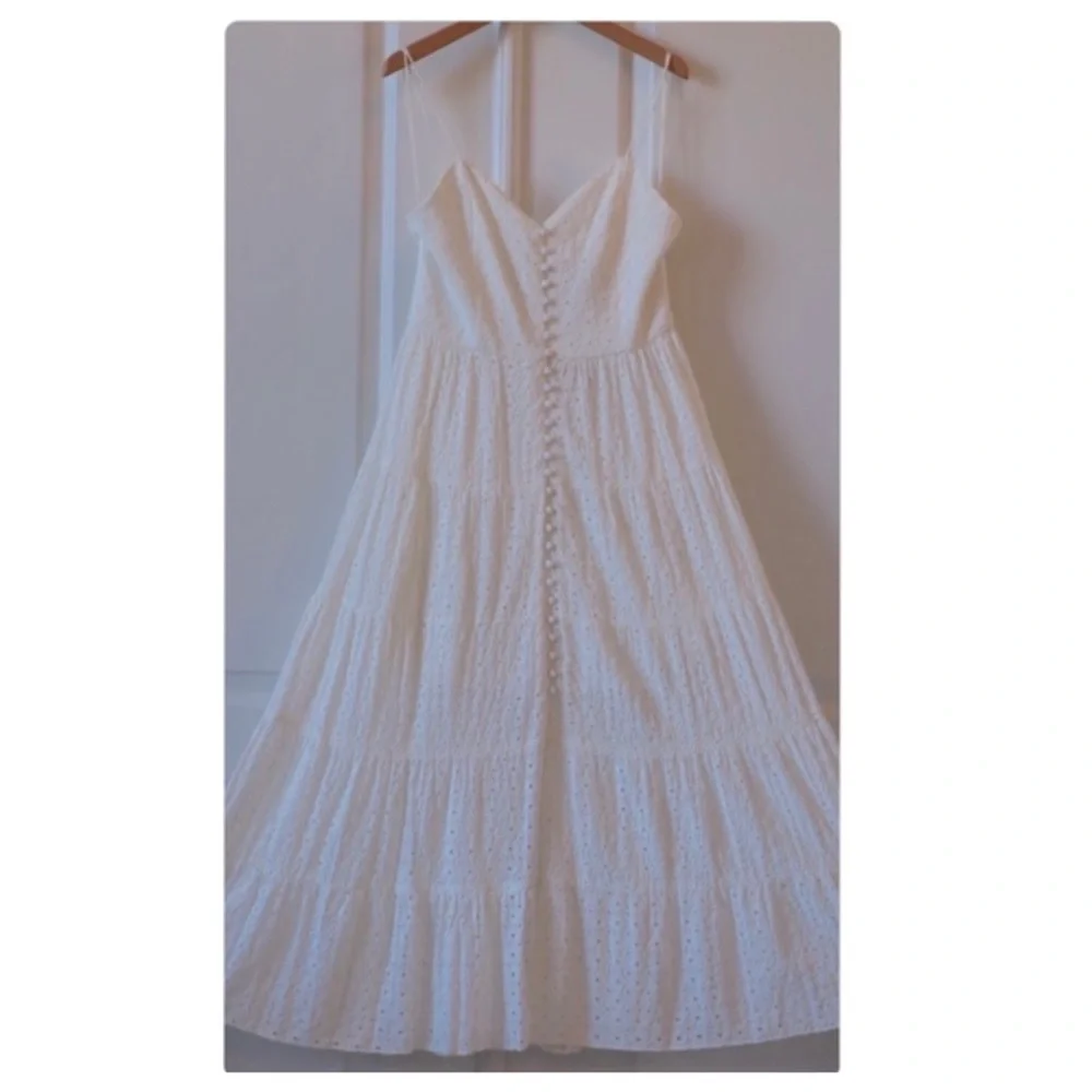 ALICE + OLIVIA Shanti Button-Front Tiered Dress - Picture 7 of 13
